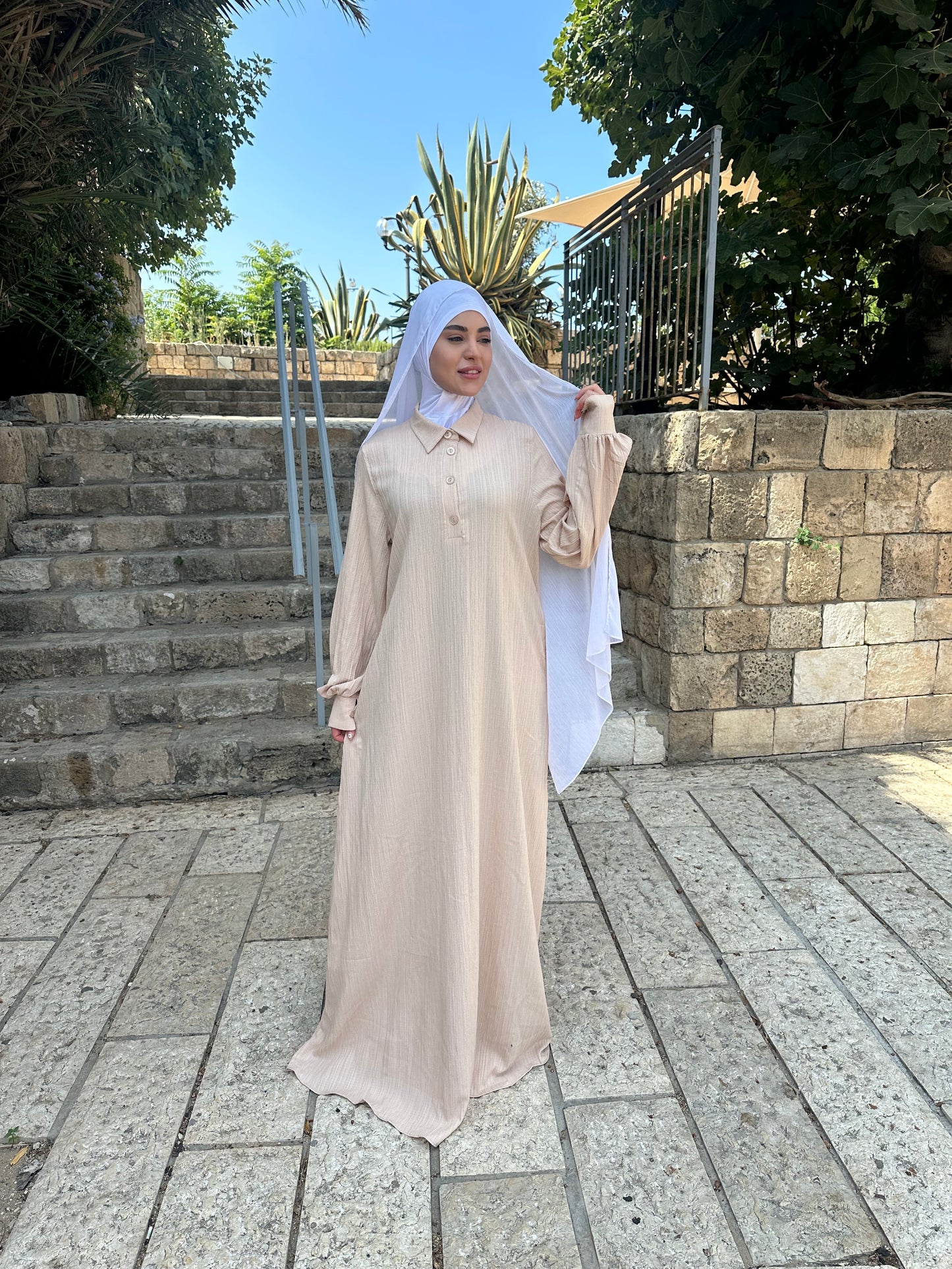 فستان الرِفا -لون بيج