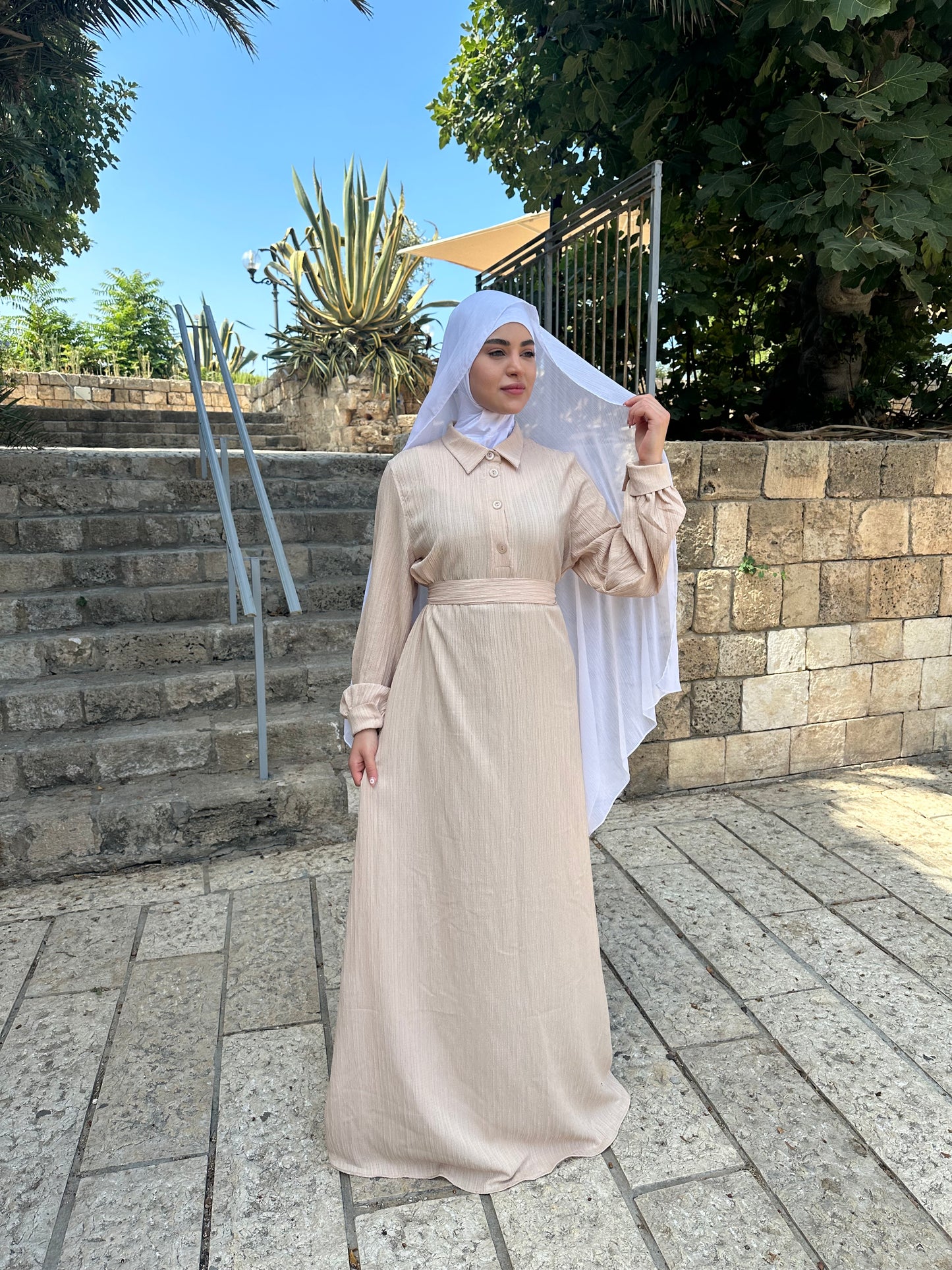 فستان الرِفا -لون بيج